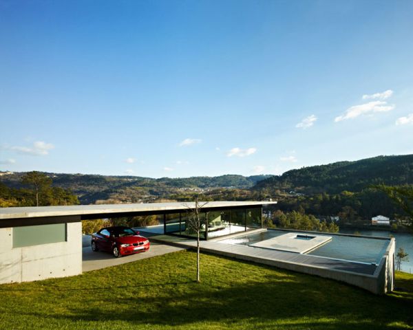 Contemporary residence amidst a stunning setting