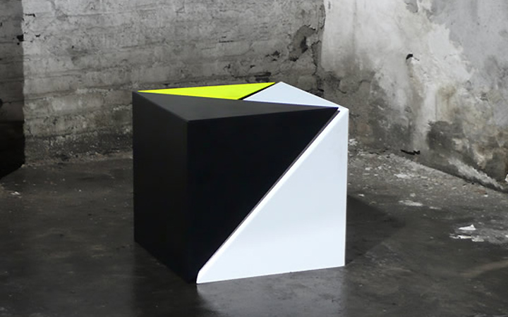 cube-intersecting-table-elements