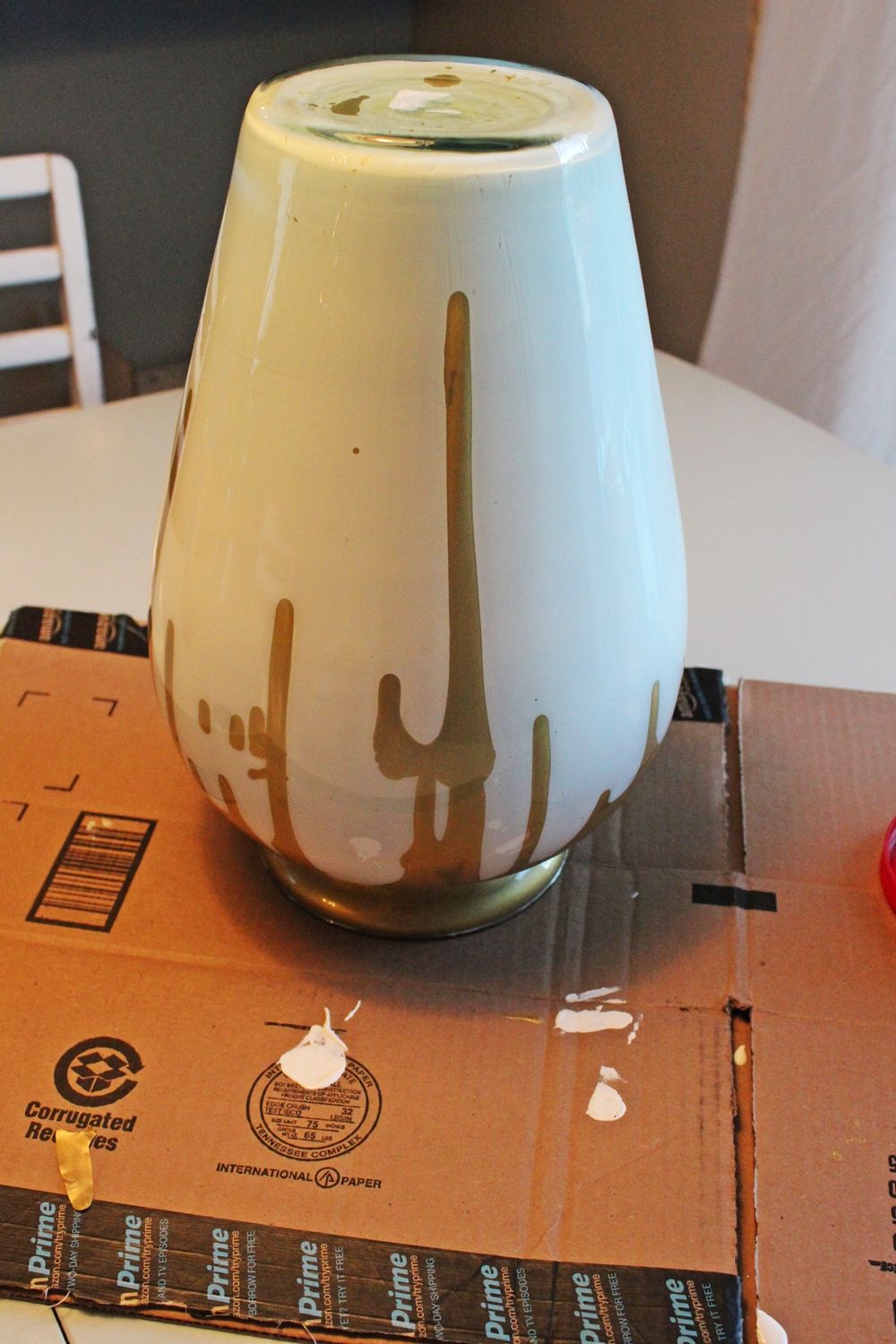 Diy paint drip milk glass vase dry