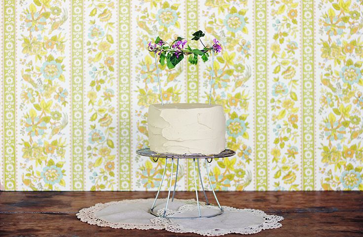 diy wire cake stand