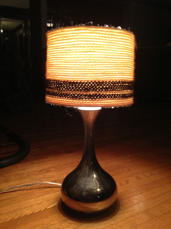 Diy yarn lampshade