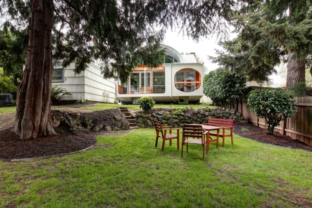 Eclectic rock backyard landscaping in Portland