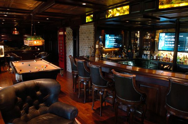 Elegant club leather chairs