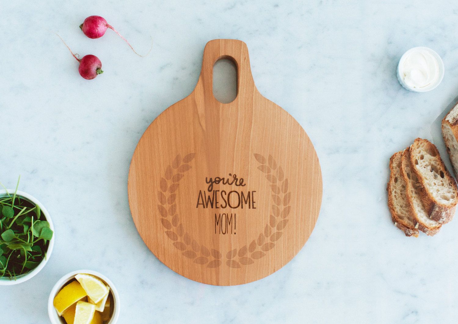 Engraved mothers day round wood