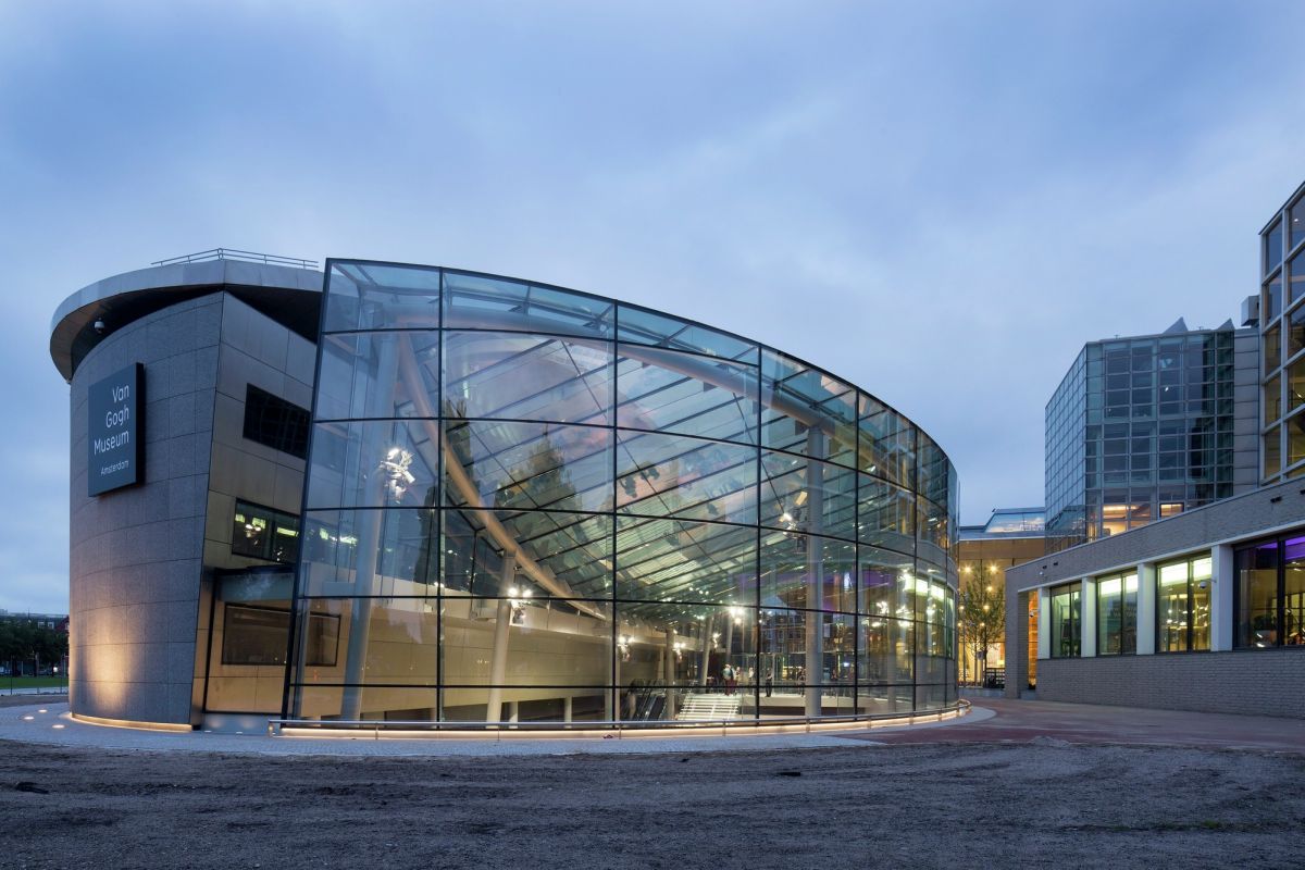 entrance of the Van Gogh Museum Corner