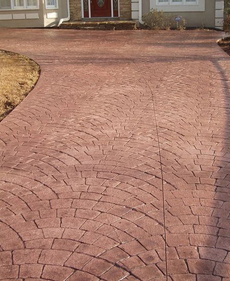 european-fan-paver-front-house