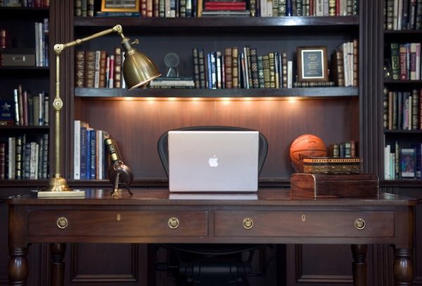 Executive office desk lamp gold