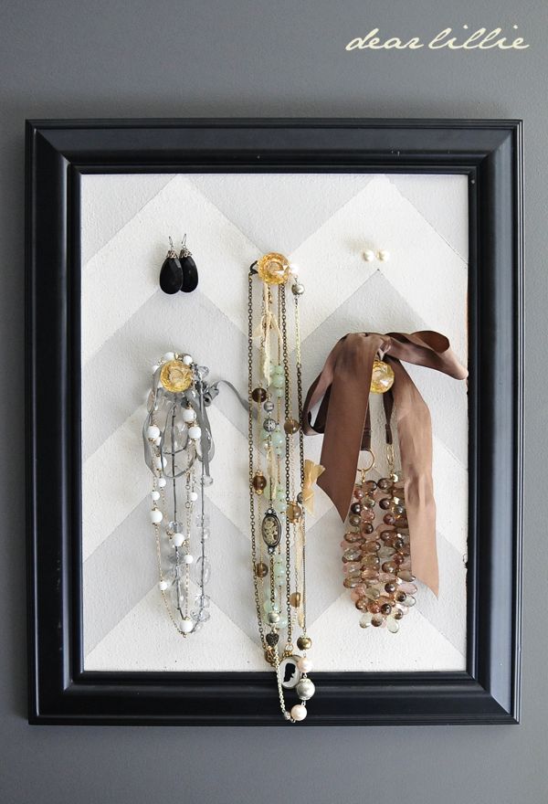 Framed modern jewelry organizer