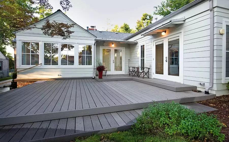 Front house deck