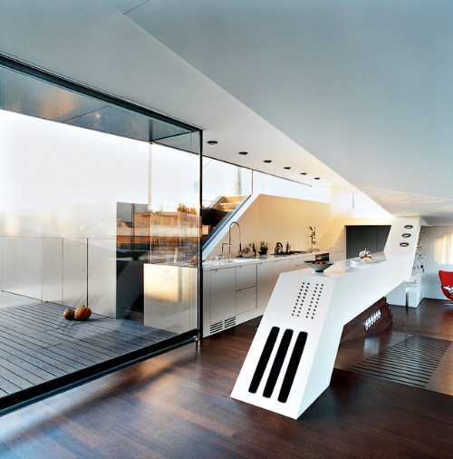 futuristic-penthouse-kitchen-island