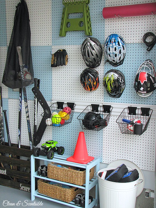 garage-pegboard-organizer