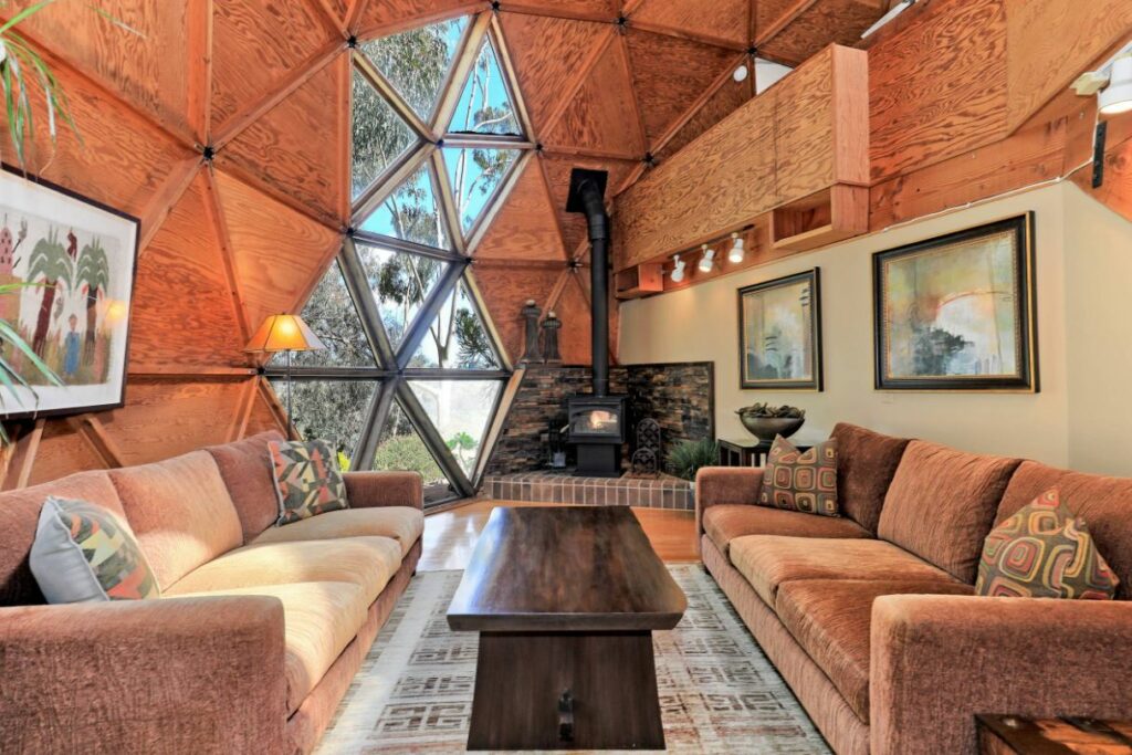 Reasons People Love Geodesic Dome Homes