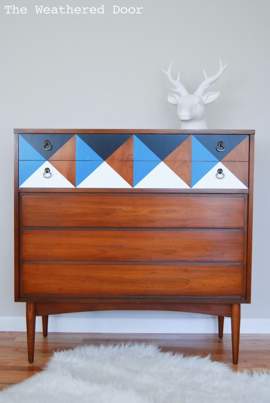 Mid-Century Modern Dressers For Delightful Interior Decor