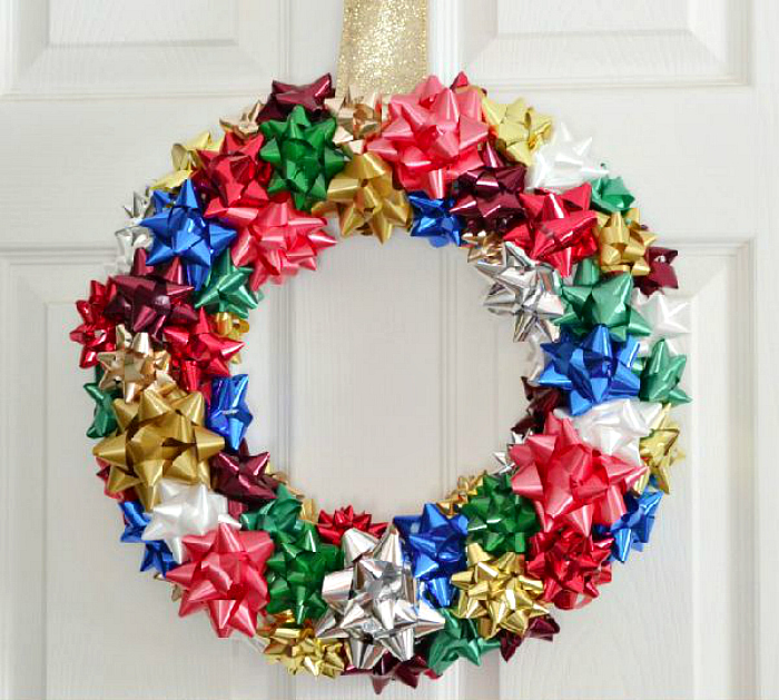 Gift bow wreath