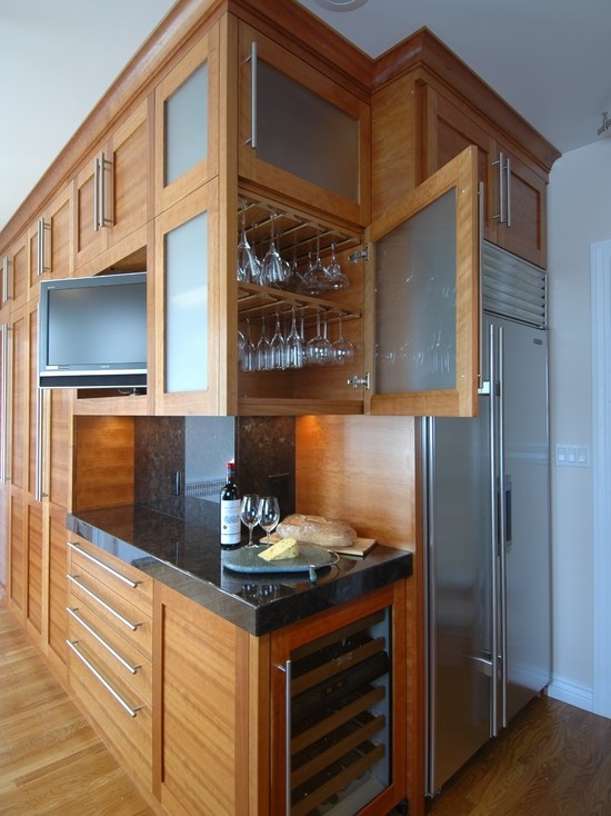 glass-wine-holder-inside-the-cabinet