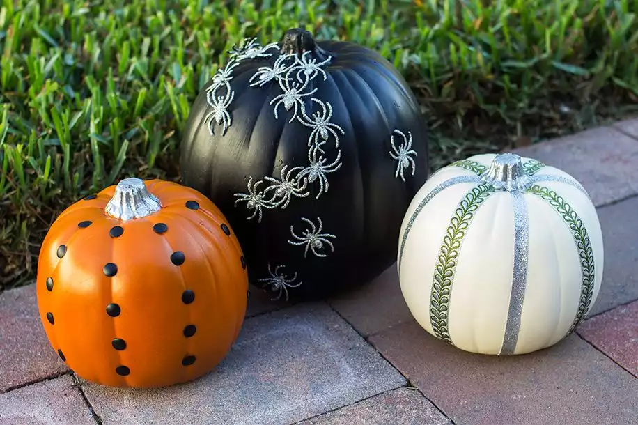 glitter spider pumpkin