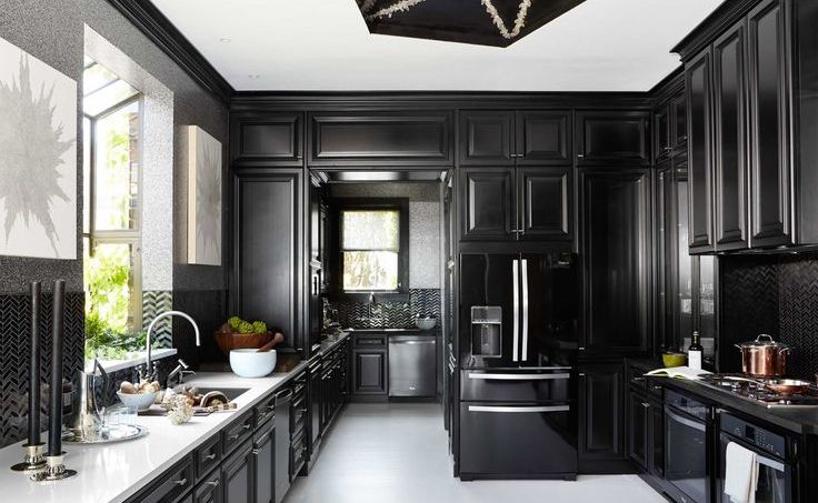 Glossy black kitchen