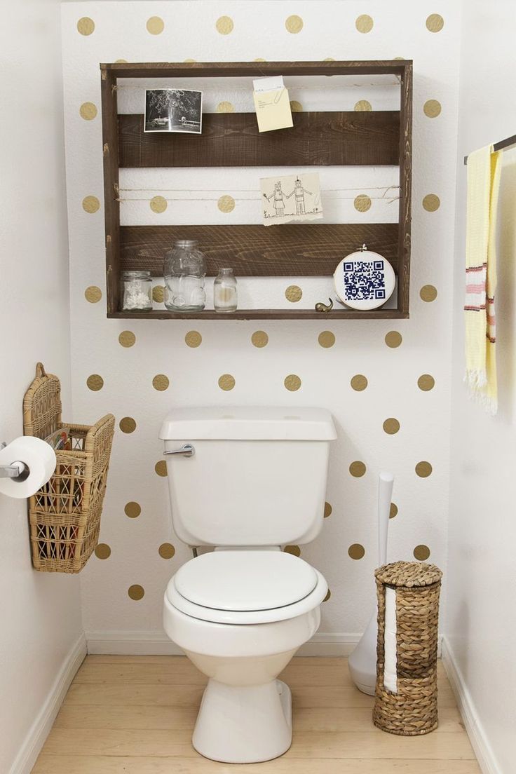 Gold polka dots toilet