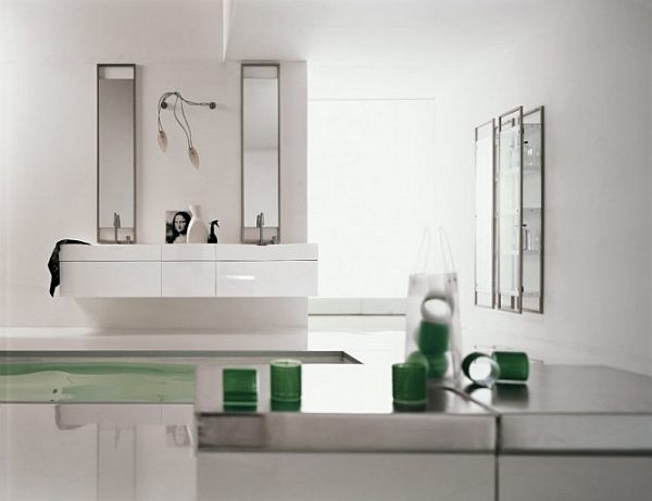 Green white bathroom 600x511