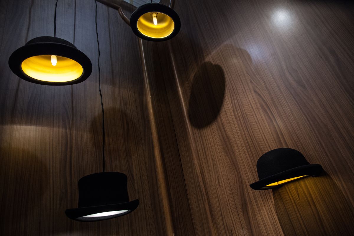 hat lights sconces