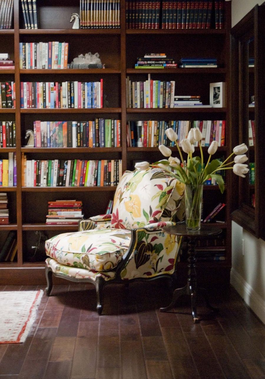 Home library living room details