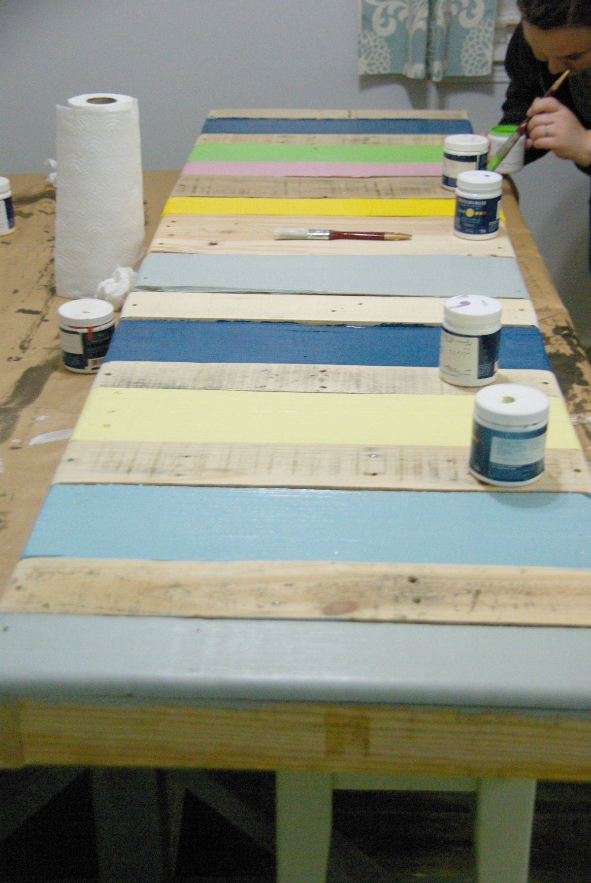 How to paint the diy bench