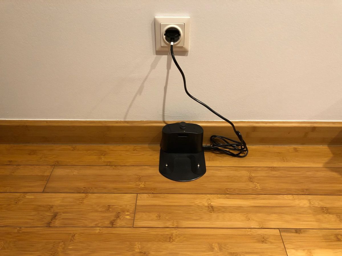 Irobot Roomba 980 Vacuum Charging Home Base