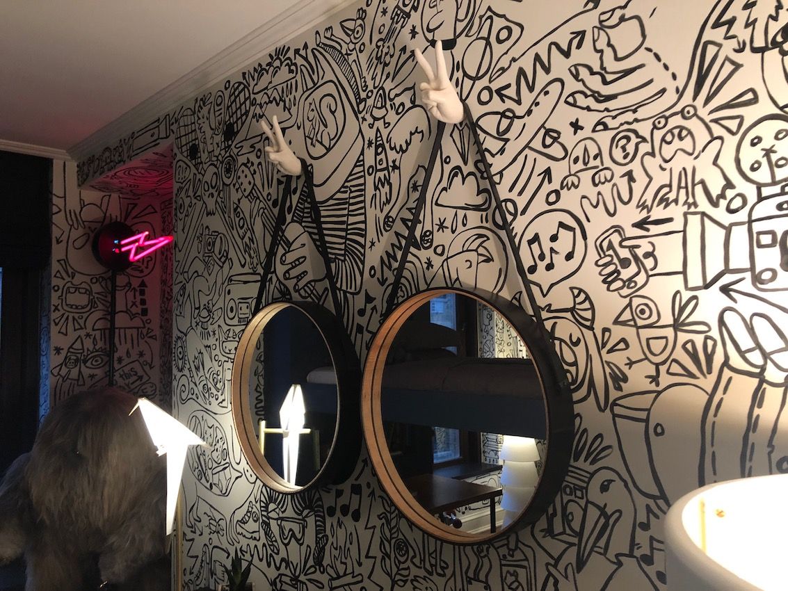 Small artsy accents make a big difference in a kids' room.