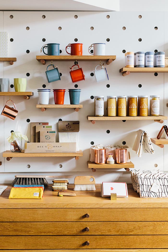 kitchen-wall-featuring-pegboard