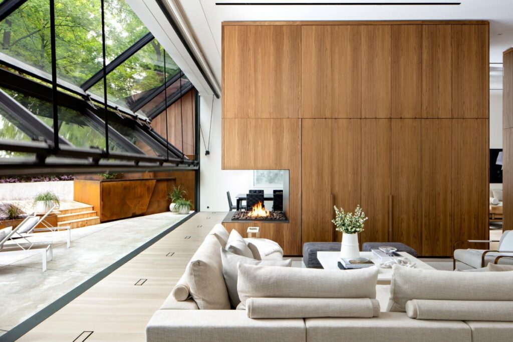 Large 40 foot folding glass wall that folds open 1024x683