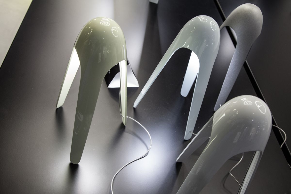 legged lamps