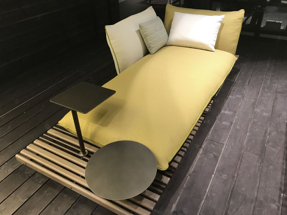 Ludovica and roberto palomba‘s design for giorgetti day bed