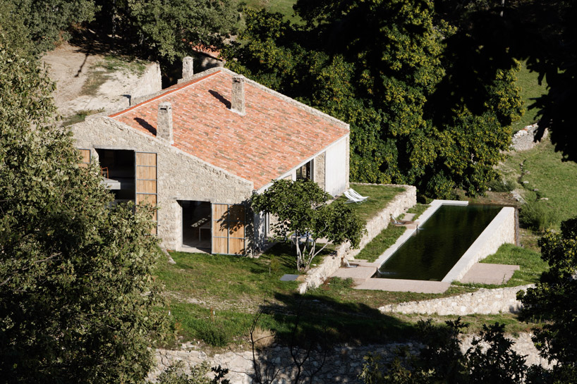 Madrid based firm abaton barn residence exterior