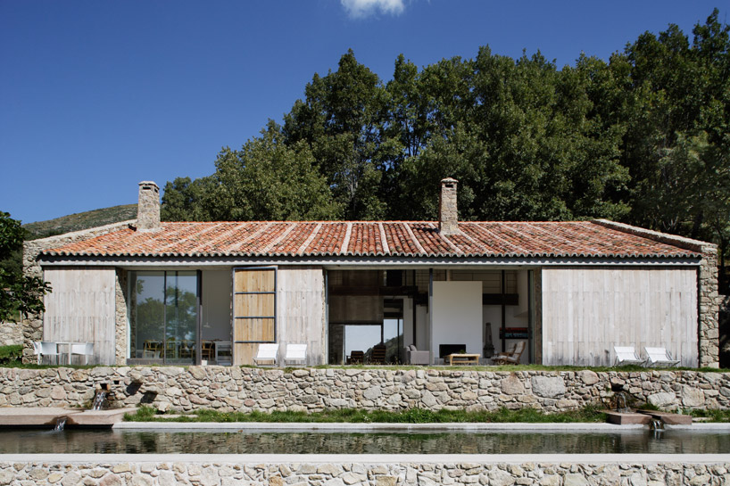 Madrid based firm abaton barn residence