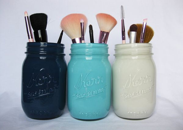 Mason jars makeup