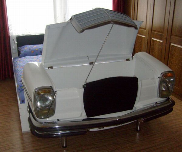 Mercedes bed3