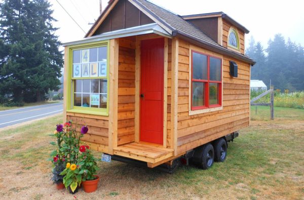 Mobile tiny house