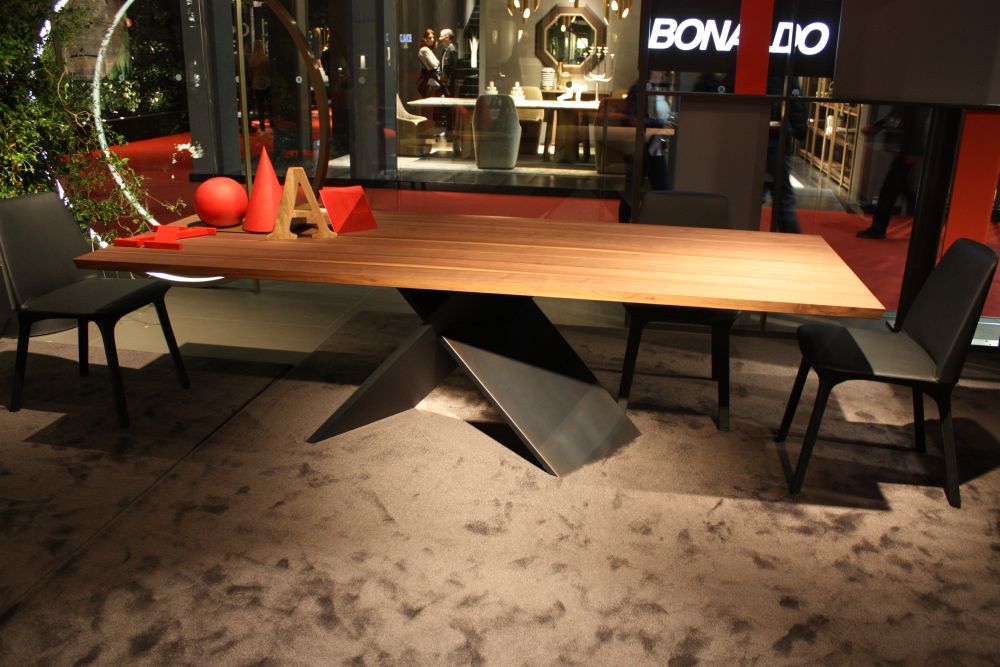 Modern rectangular dining table with a metalic base wood top