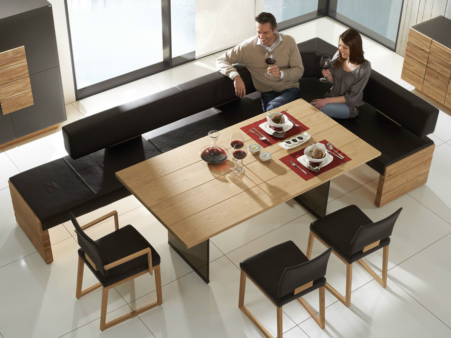 Montana extending rectangular table