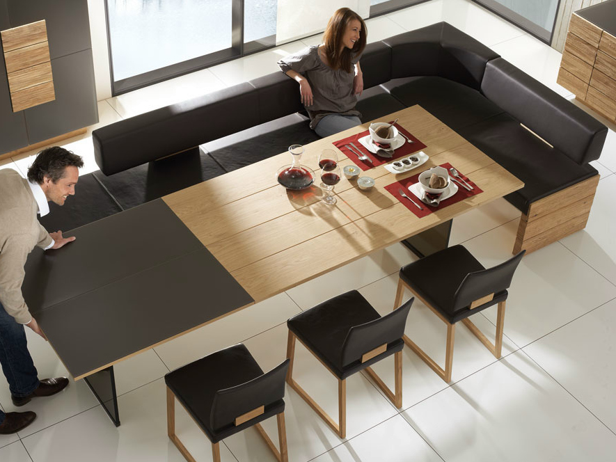 Expandable Dining Tables – The Secret To Making Guests Feel Welcome