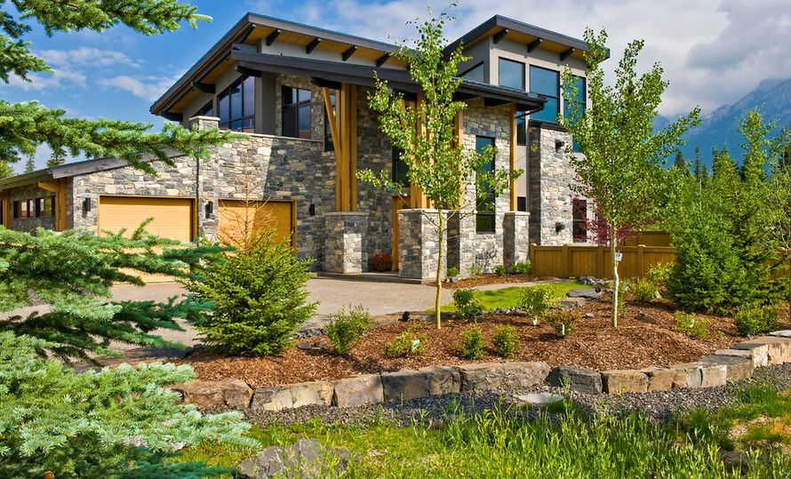 mountian-residence-with-large-rocks-for-edging