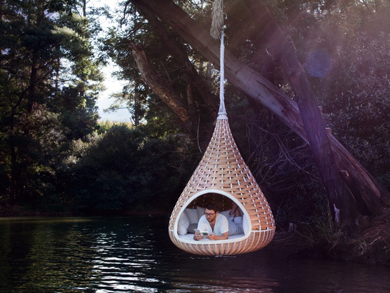 Nestrest garden suspended chair