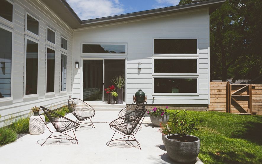 Neutral color backyard design acapulco chair