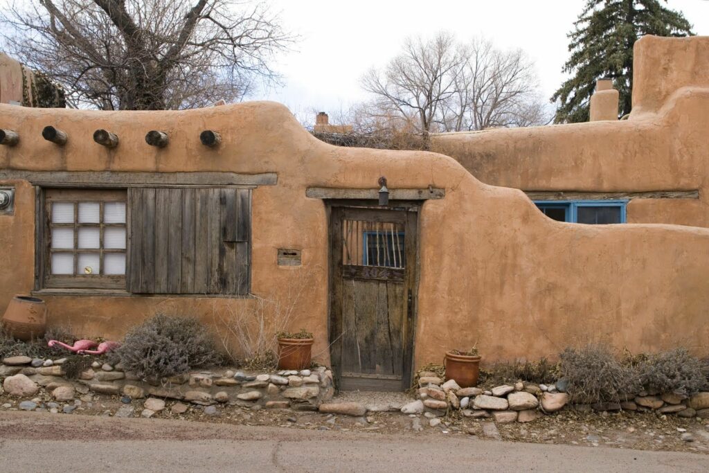 Old adobe house 1024x683