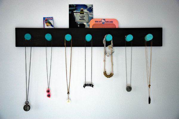 Ombre necklace racks