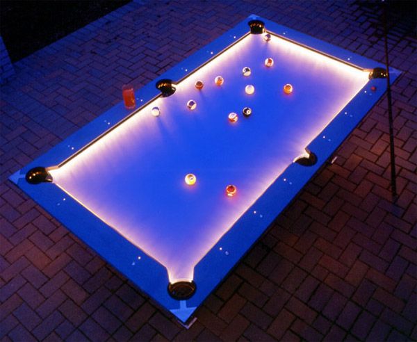 Outdoor pool table light