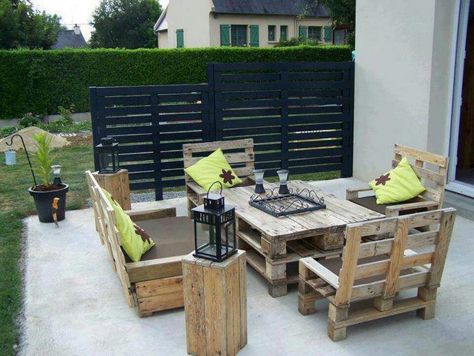 Pallet furntiure for garden