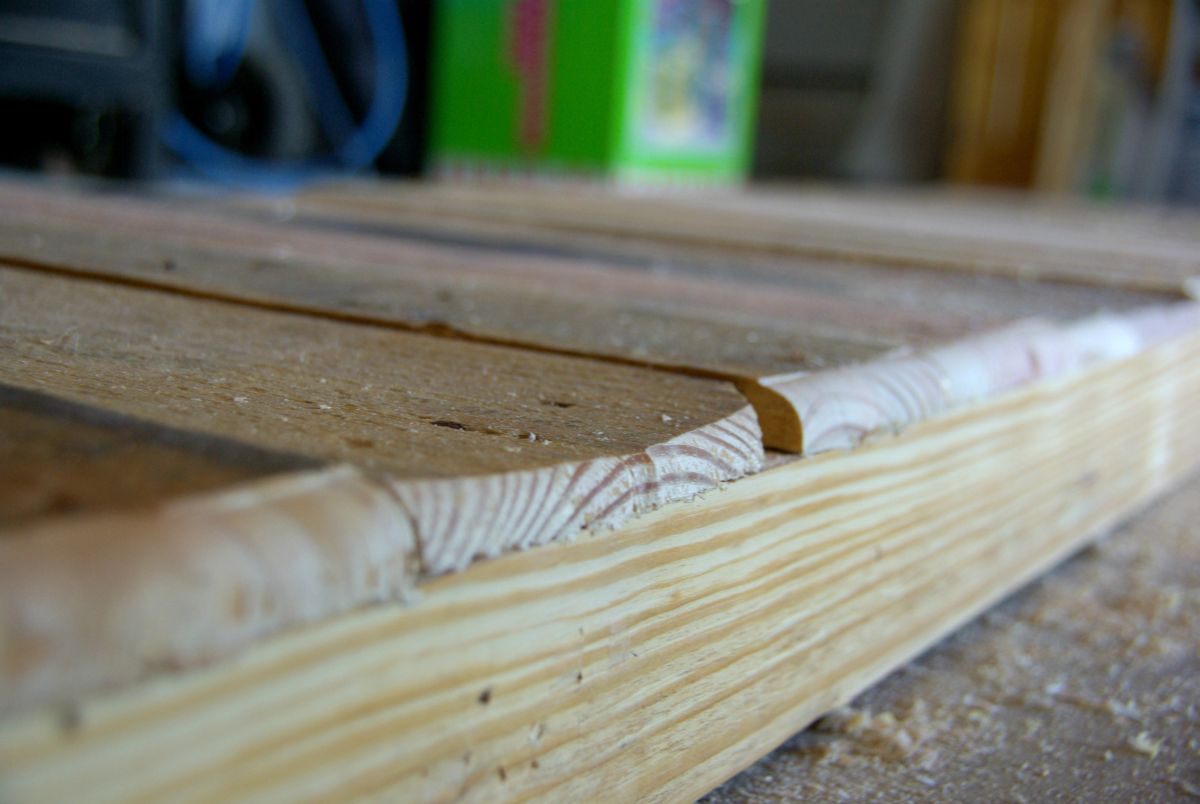 Pallet routered edge