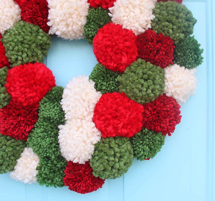 Pom pom wreath