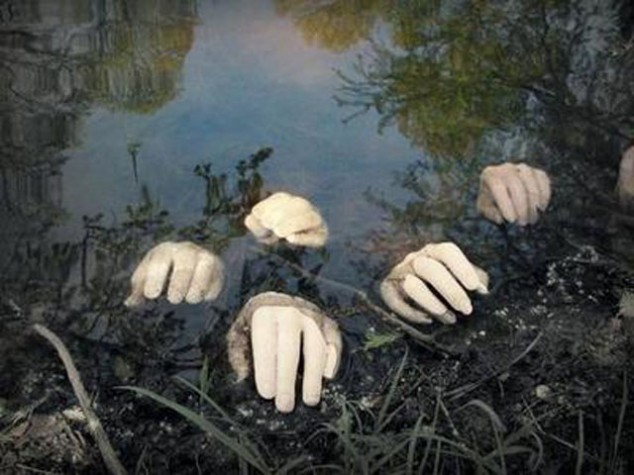 Pond hands halloween